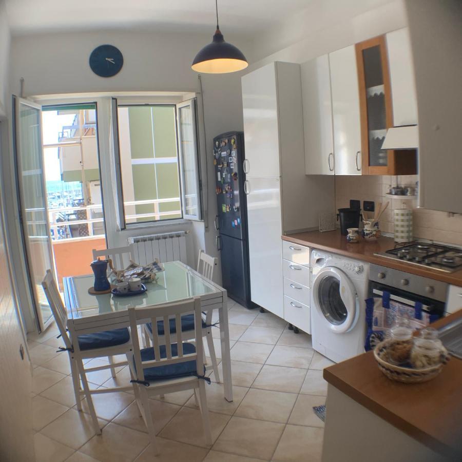 Appartamento Sul Porto Nettuno Exterior foto